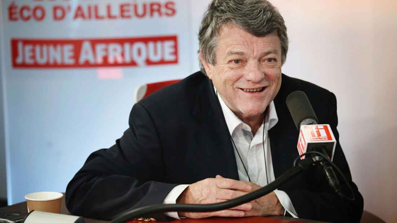 Diplomatie énergétique : Jean-Louis Borloo lors d'un sommet dédié à l'électrification du continent, illustrant les efforts de plaidoyer pour mobiliser les financements internationaux en faveur des infrastructures électriques en Afrique