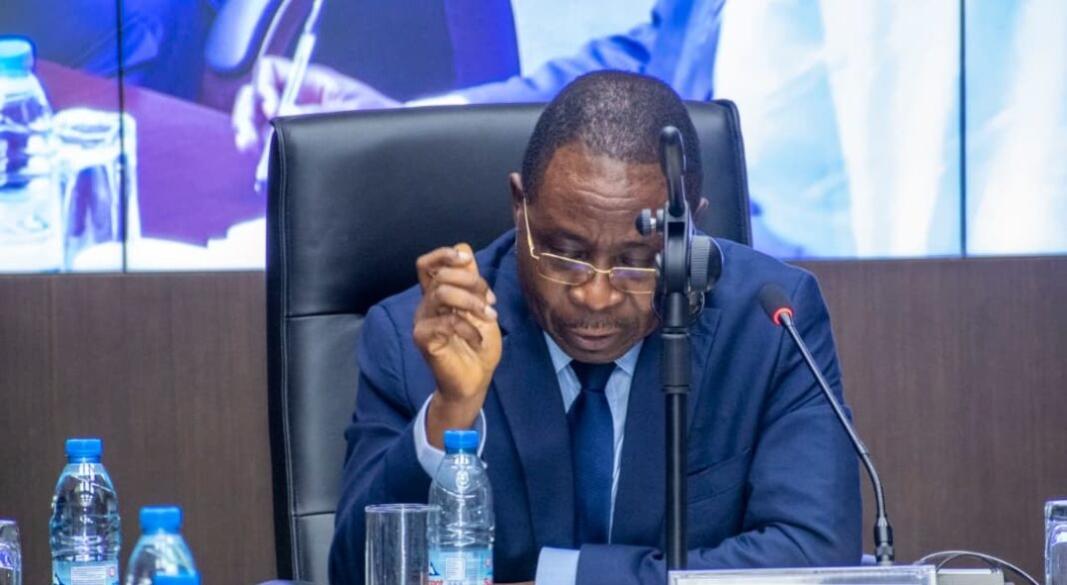 Gaston Eloundou Essomba, Ministre de l'Eau et de l'Énergie du Cameroun